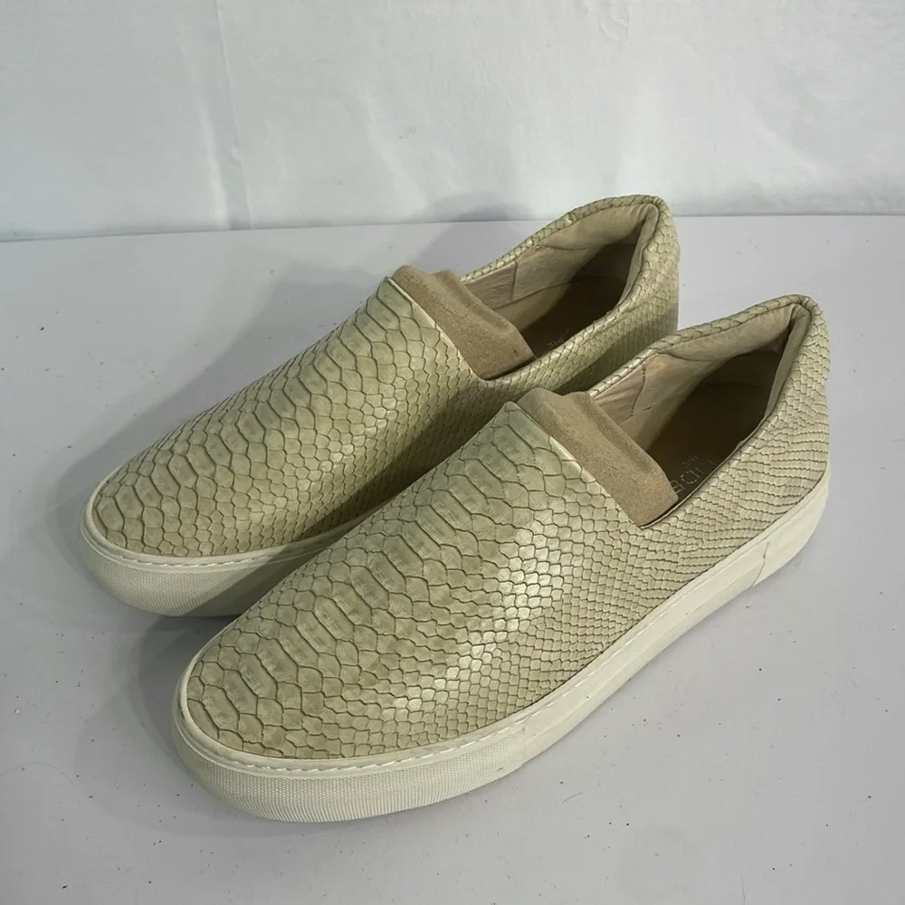 J/Slidew Arianalux embossed lux sneaker